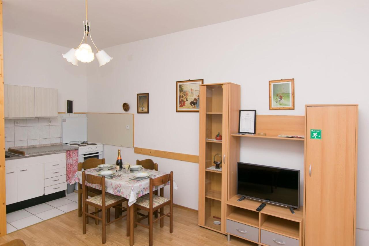 וודיצה Apartments Amalija מראה חיצוני תמונה